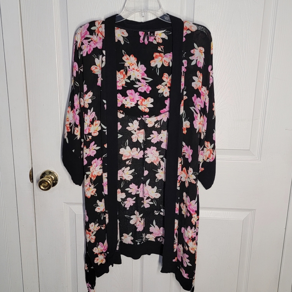 Kensie Open Floral Kimono